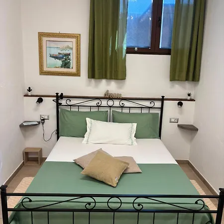 Affittacamere La Casa Del Sole 4*